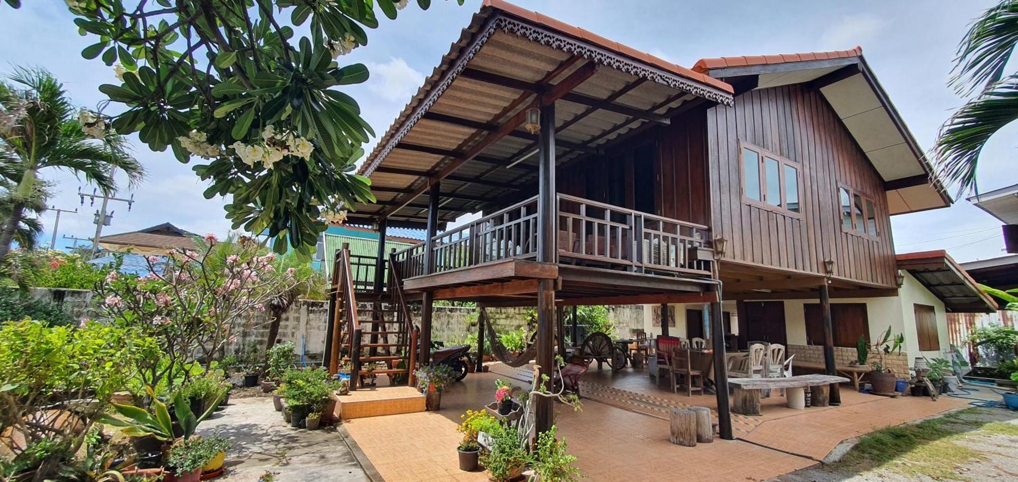 Seesea Thai Wooden House On Beachfront Pracsuap Khirikhan Kültér fotó